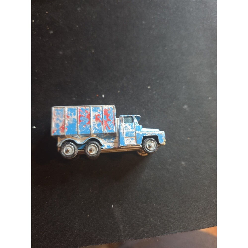 Vintage 1960s Husky Red Guy Warrior Sand Dump Truck Made In Great Britian Toy